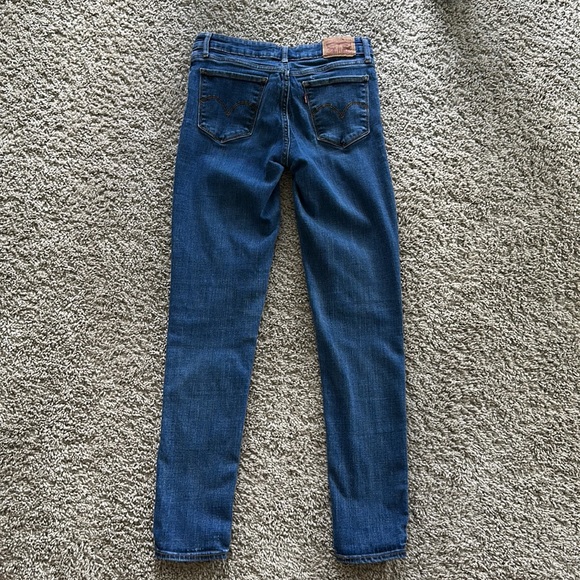 LEVIS 711 Skinny Jeans - Picture 2 of 5